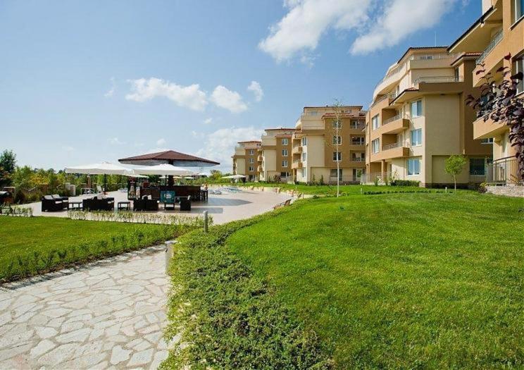 Аппартамент Pines Beach Resort Bjała Zewnętrze zdjęcie
